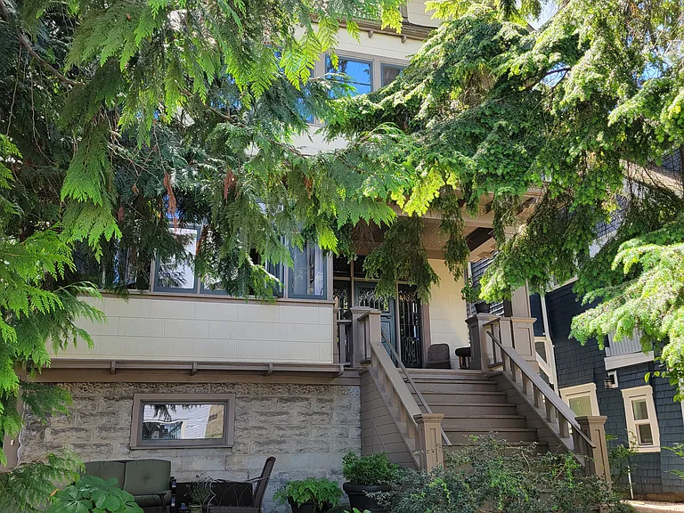 3528 Point Grey Rd — Photo 2