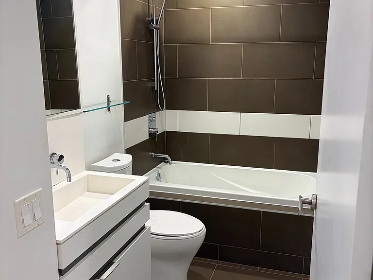 197 Yonge St #2503 — Photo 20