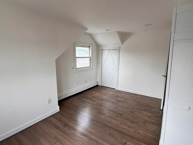 Daniel St — Photo 22