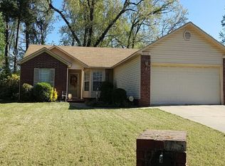 10106 Godwin Dr, Little Rock, AR 72204