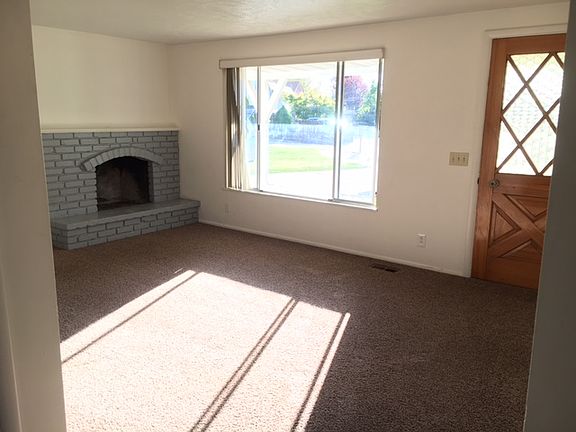 4th image of 1732 E Hillrise Cir