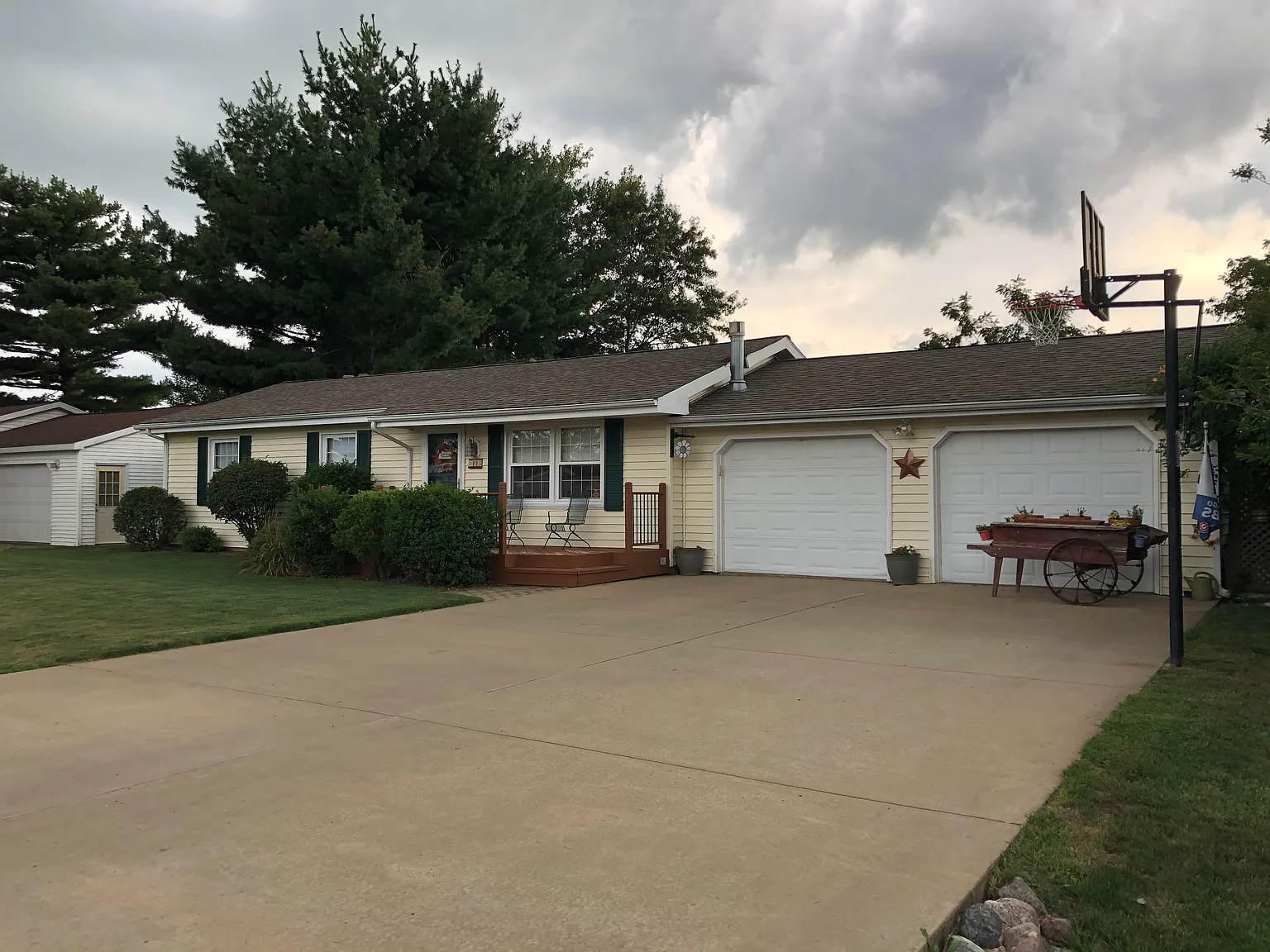 113 Worner St photo 1