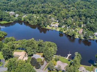 22 Woodhaven Dr, New City, NY 10956
