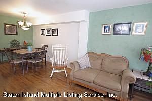 4th image of 54 Millstone Ct