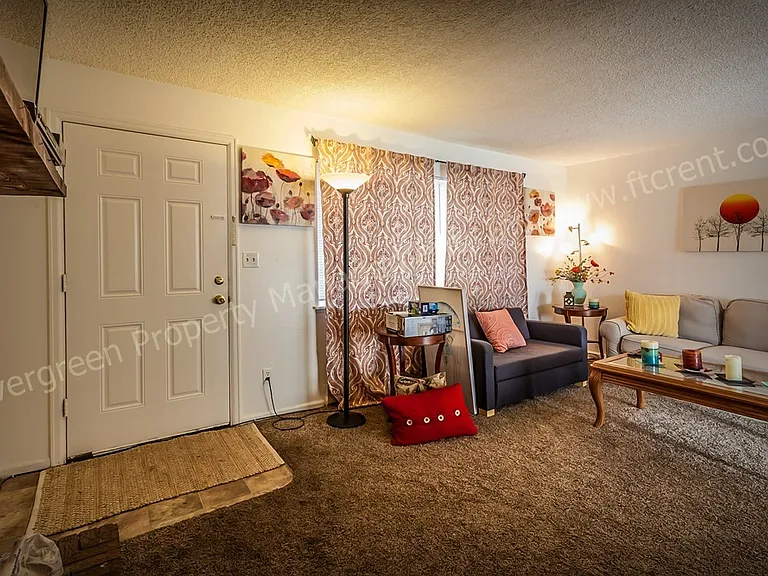 1636 E Pitkin St — Photo 10