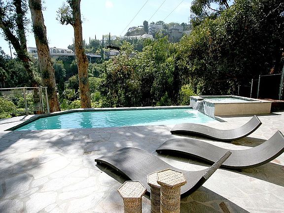 Third level Pool Lounge