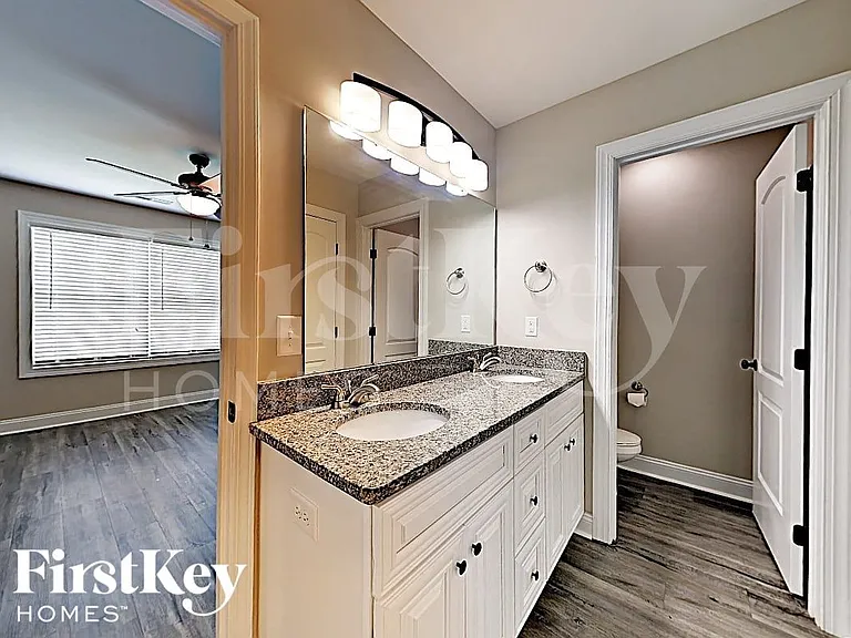 700 Margate Ave — Photo 10