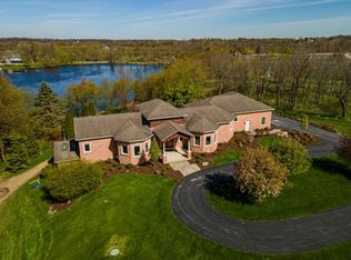 4957 Looking Glass Ln, Dexter, MI 48130