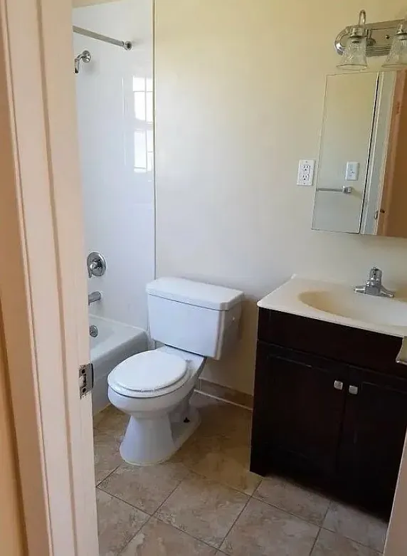 2 bed, $1,800 — Photo 3