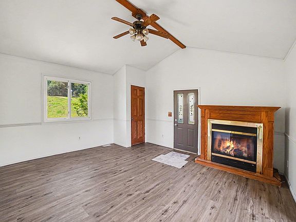 3rd image of 2457 E Ludington Dr