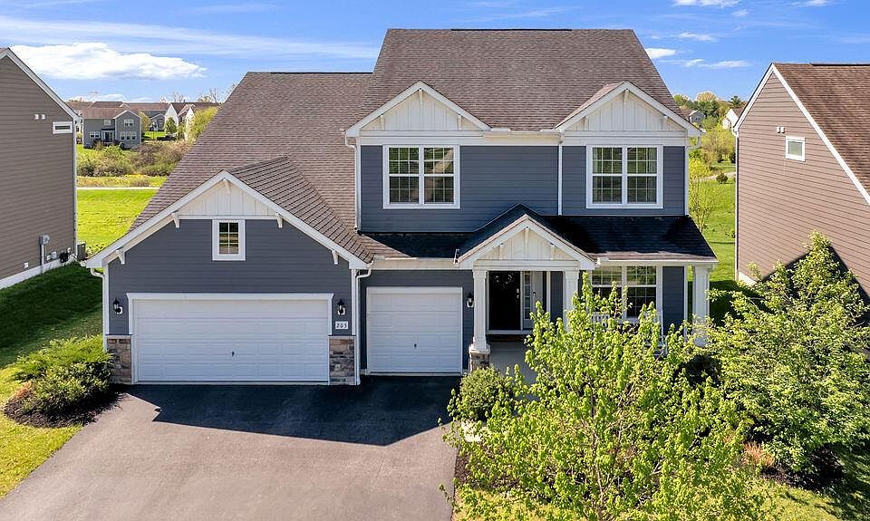 1st image of 205 Saffron Dr