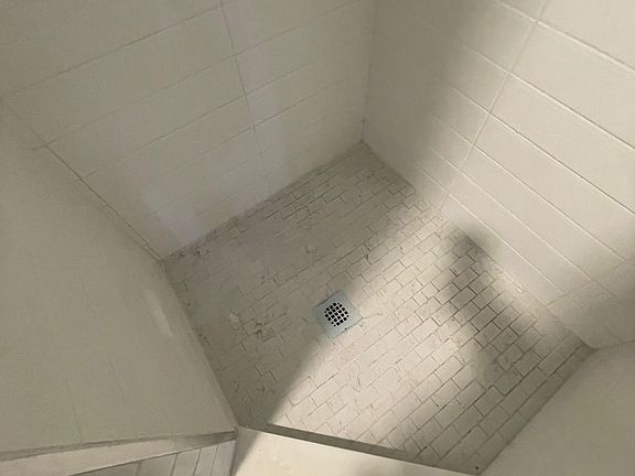 3rd image of 21 Armando Rd