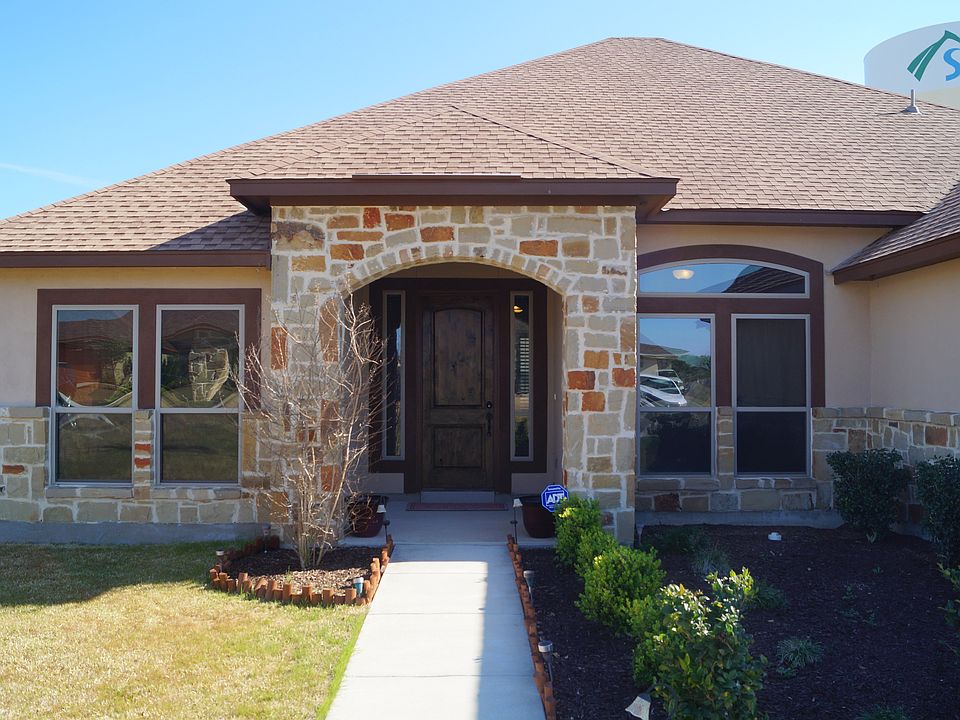 1st image of 15610 Glenn Ln
