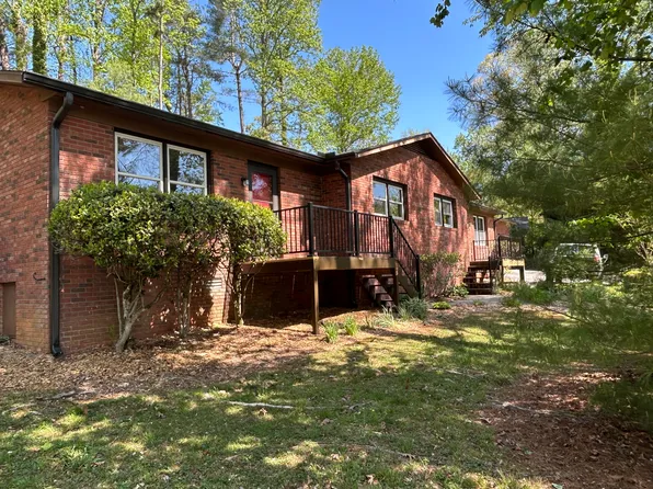 115 Wakefield Dr, Hendersonville, NC 28792