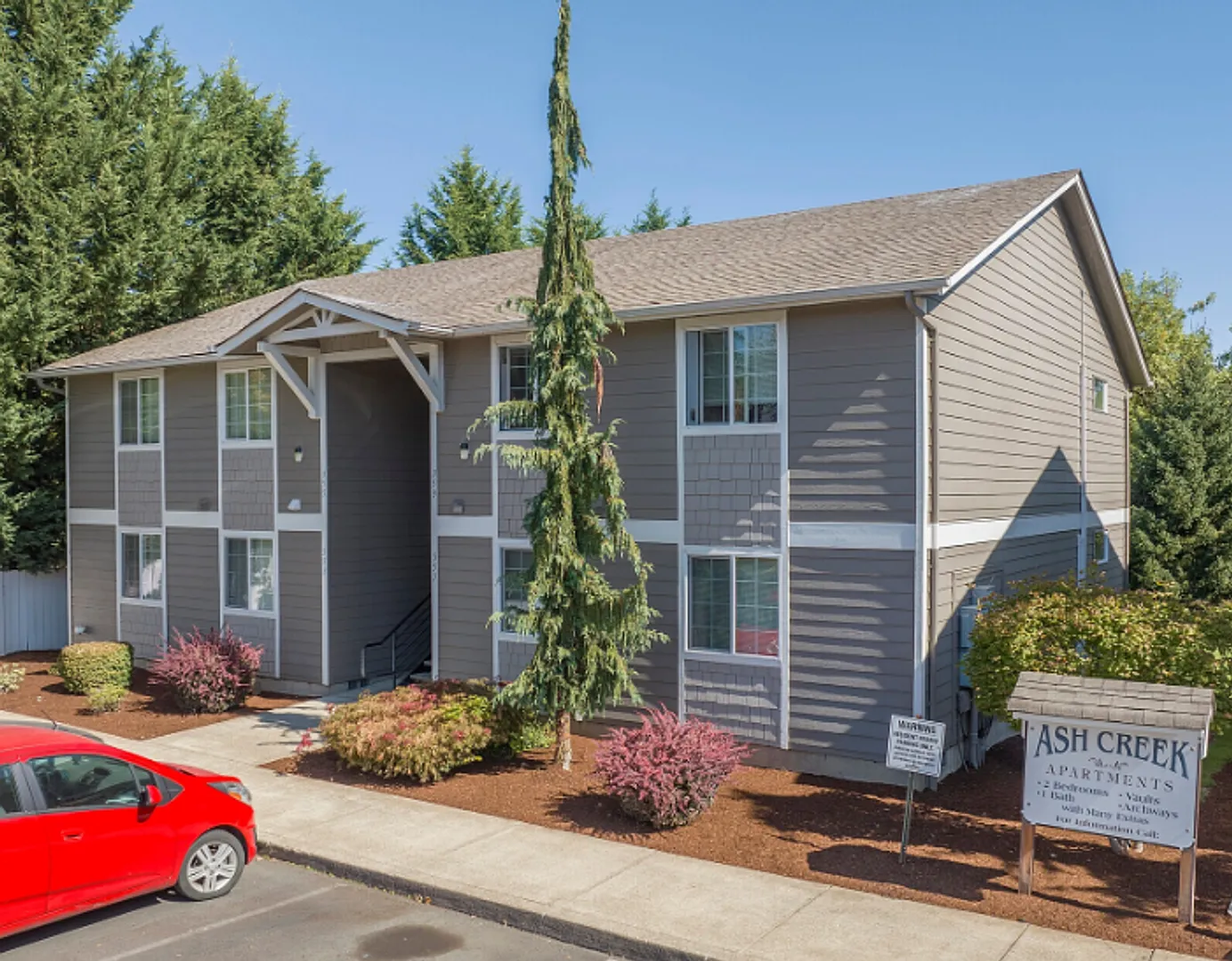 Ash Creek Apartments — Photo 2