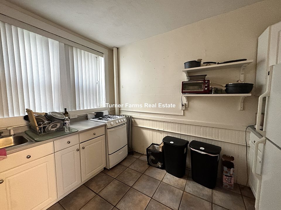 1st image of 520 Cambridge St #3F