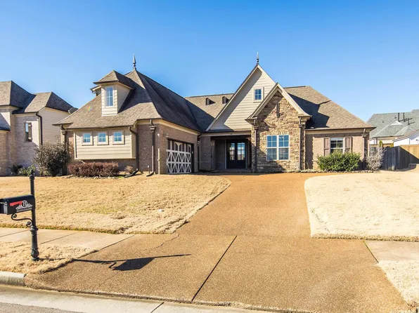 210 Cross Creek Dr, Oakland, TN 38060