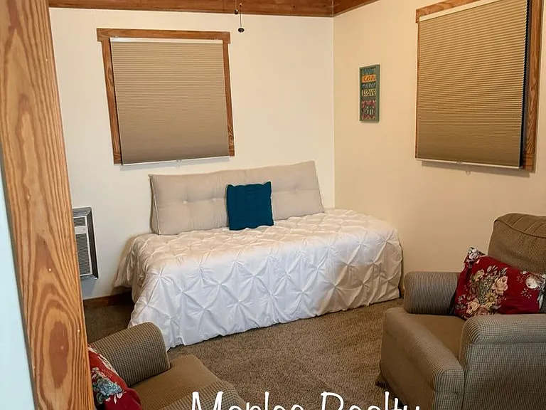 185 Wildflower Ave — Photo 9