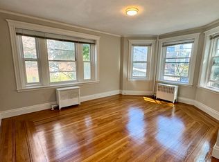 33-35 Stearns Rd #1R, Brookline, MA 02446