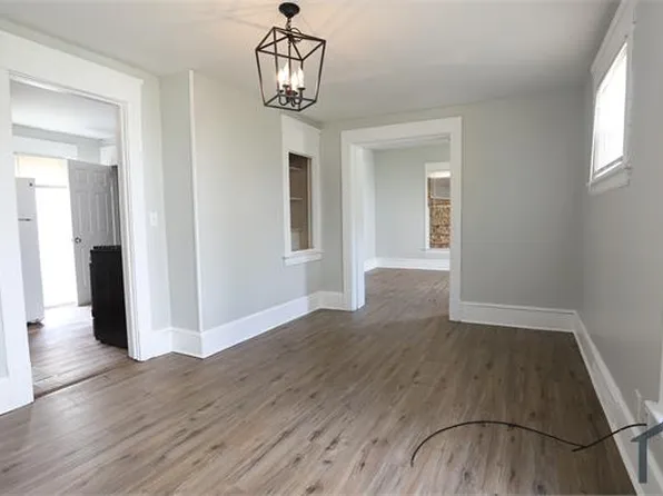 10635 Dupont Ave, Cleveland, OH 44108