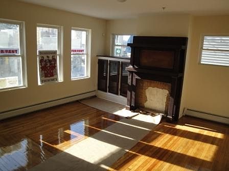 2nd image of 89 Cannon St APT 1A
