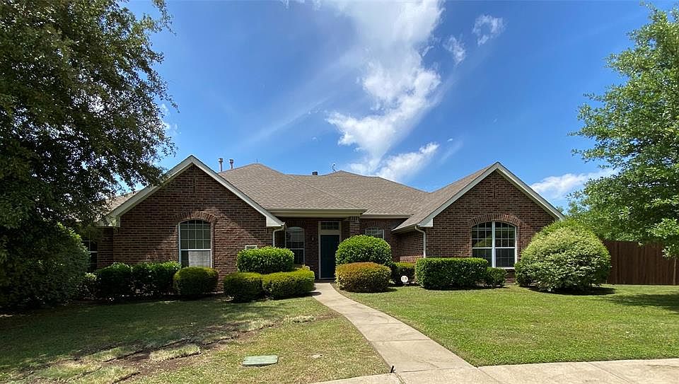 1st image of 2701 Juniper Dr