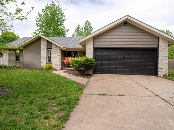 303 Raintree Street, Nixa, MO 65714