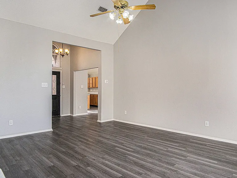 4600 Paloverde Dr — Photo 5