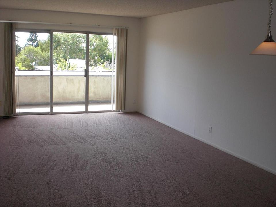 2nd image of 1917 Delaware St APT 9