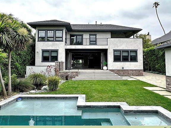 2nd image of 1616 N Ogden Dr
