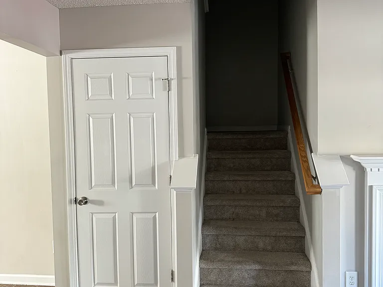3417 Broadwick St — Photo 18