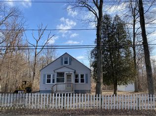 11 Rifle Range Rd, Albany, NY 12205