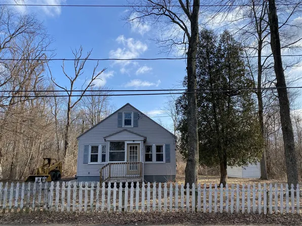 11 Rifle Range Rd, Albany, NY 12205