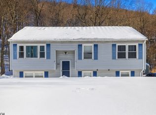 31 Meadow Ln, Vernon Twp., NJ 07462