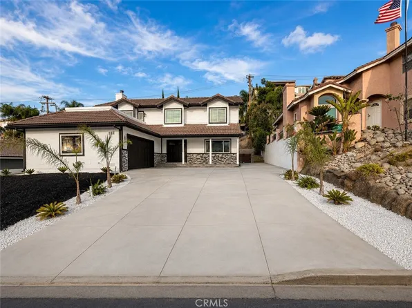 22896 San Joaquin Dr E, Canyon Lake, CA 92587