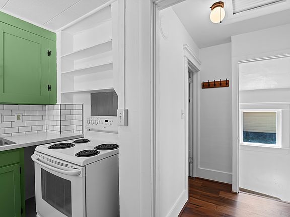 4th image of 3411 Lombard Ave APT 2