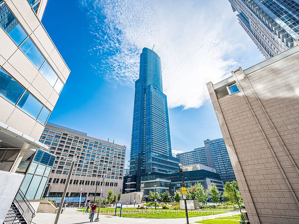 1st image of 386 Yonge St #4516