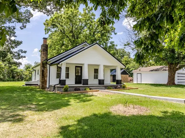 334 N Robin Hood Rd, Doyle, TN 38559
