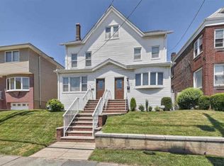 643 Avenue E, Bayonne, NJ 07002