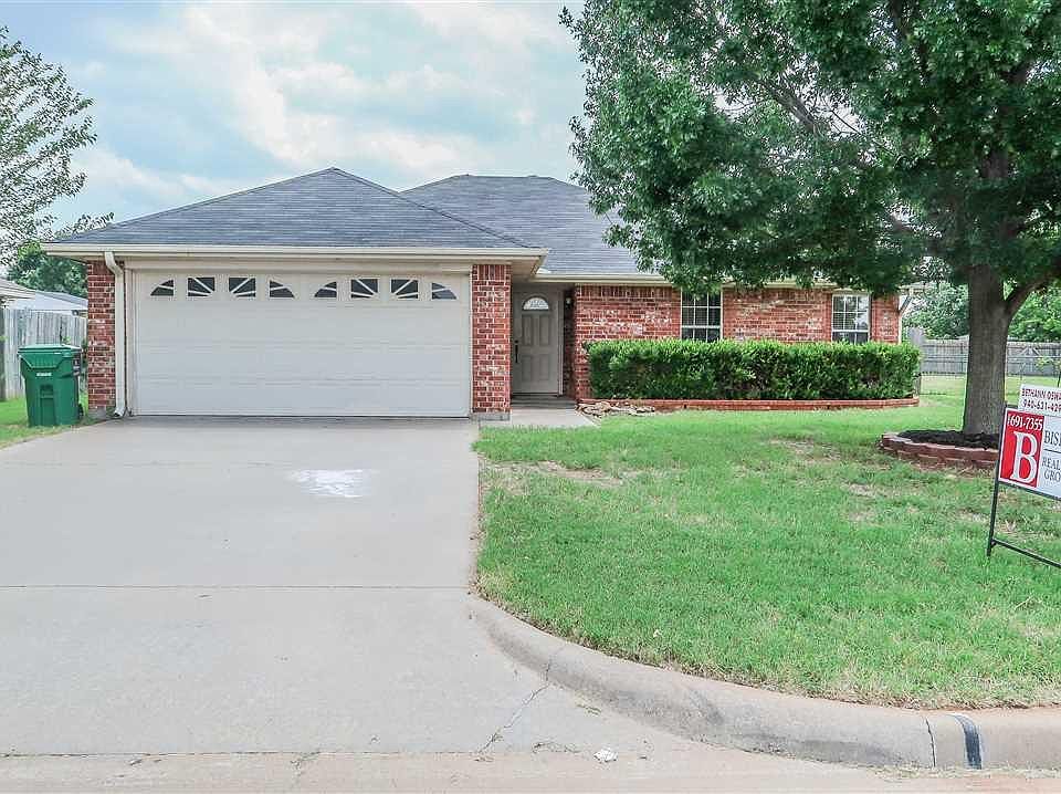 1st image of 504 Horseshoe Ln