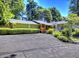 10716 Country Club Ln S, Seattle, WA 98168