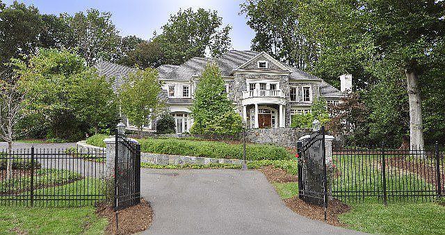 1st image of 800 Wincrest Pl