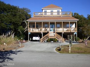 10504 Island Cir, Emerald Isle, NC 28594