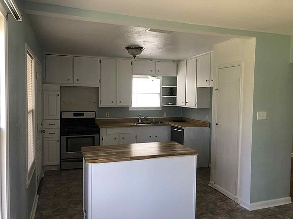 3rd image of 626 McClendon St