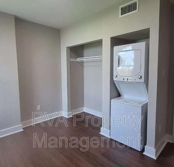 600 N 32nd St #B — Photo 7