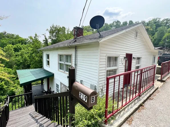 219 Peach Orchard Rd, Pikeville, KY 41501