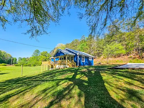 147 Weaver Creek Rd Photo 1