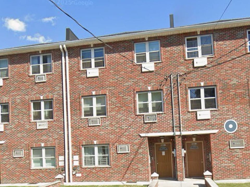 1st image of 8611 Kingston Pl #3