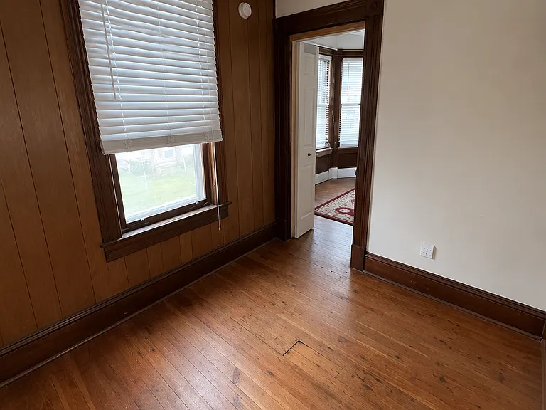 31 Sheridan Ave #2 — Photo 12