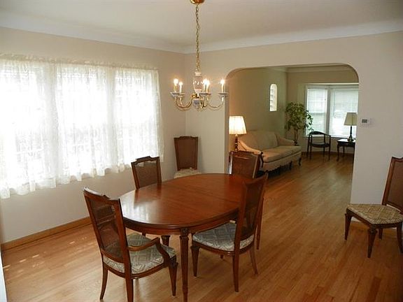 5th image of 1831 N Nordica Ave
